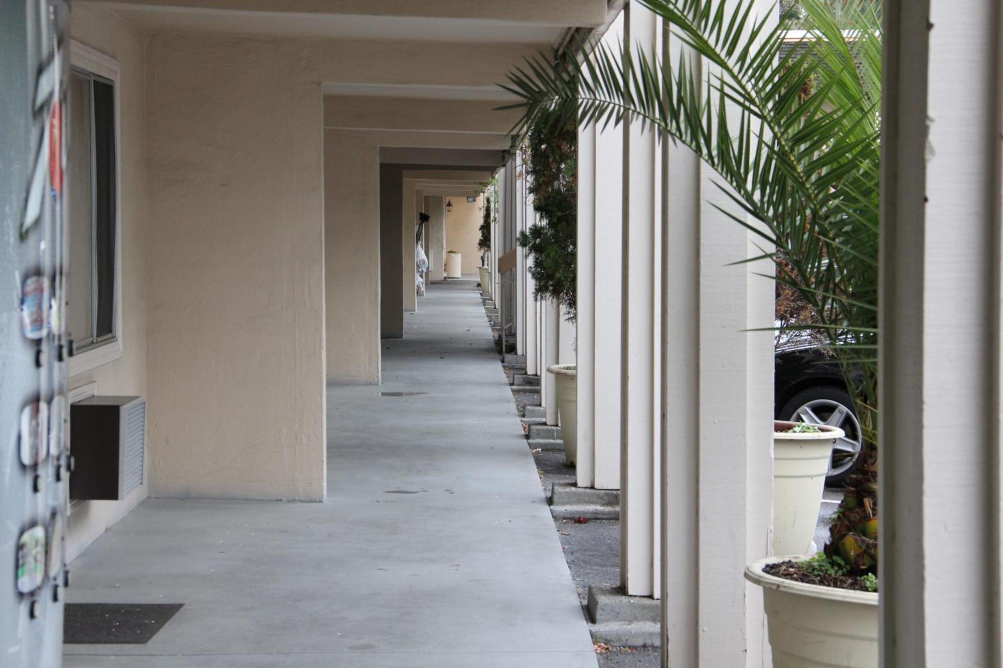 Caravelle Inn Extended Stay San Jose Buitenkant foto