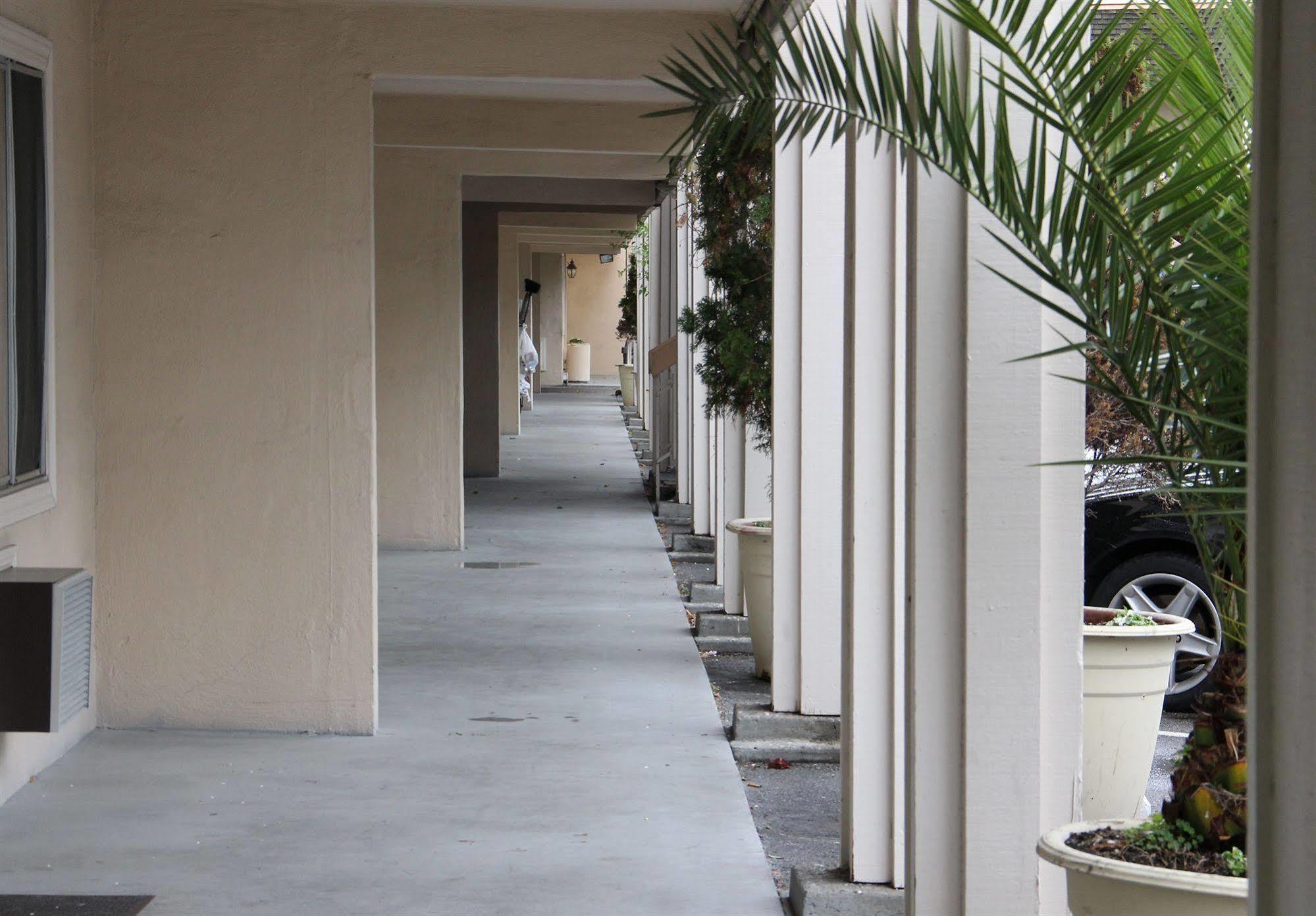 Caravelle Inn Extended Stay San Jose Buitenkant foto